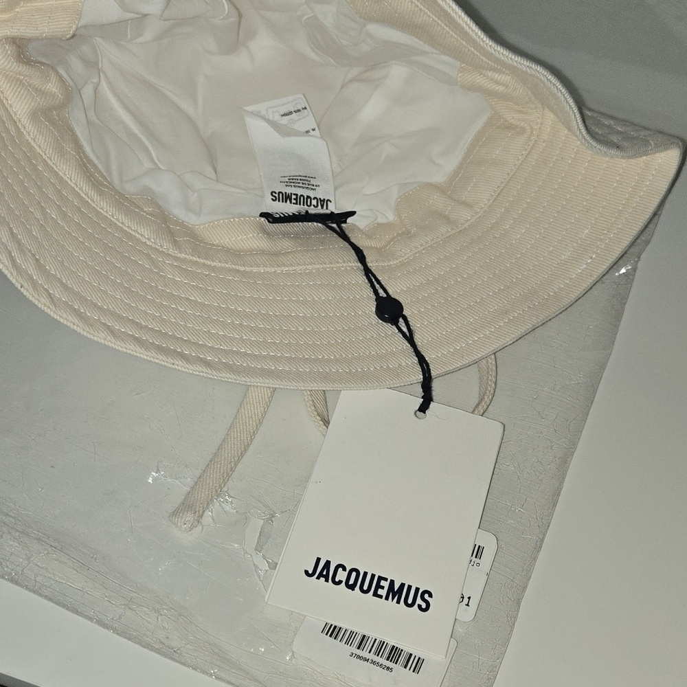 Jacquemus Bucket Hat - Picture 6 of 9